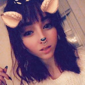 Meet your Posher, Corinne